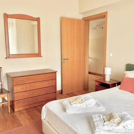 Casa Dos Netos - Garden & Lake III بيت ضيافة 4*