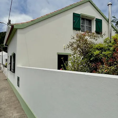 Penzion Casa Dos Avos - Garden & Ii