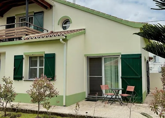 Casa Dos Netos - Garden & Lake III بيت ضيافة