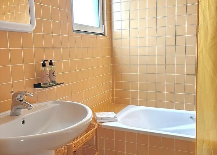 Casa Dos Netos - Garden & Lake III بيت ضيافة