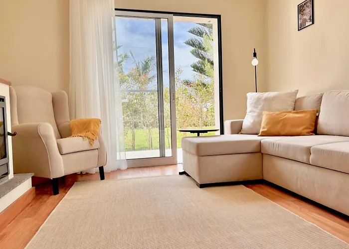 Casa Dos Netos - Garden & Lake III بيت ضيافة 4*